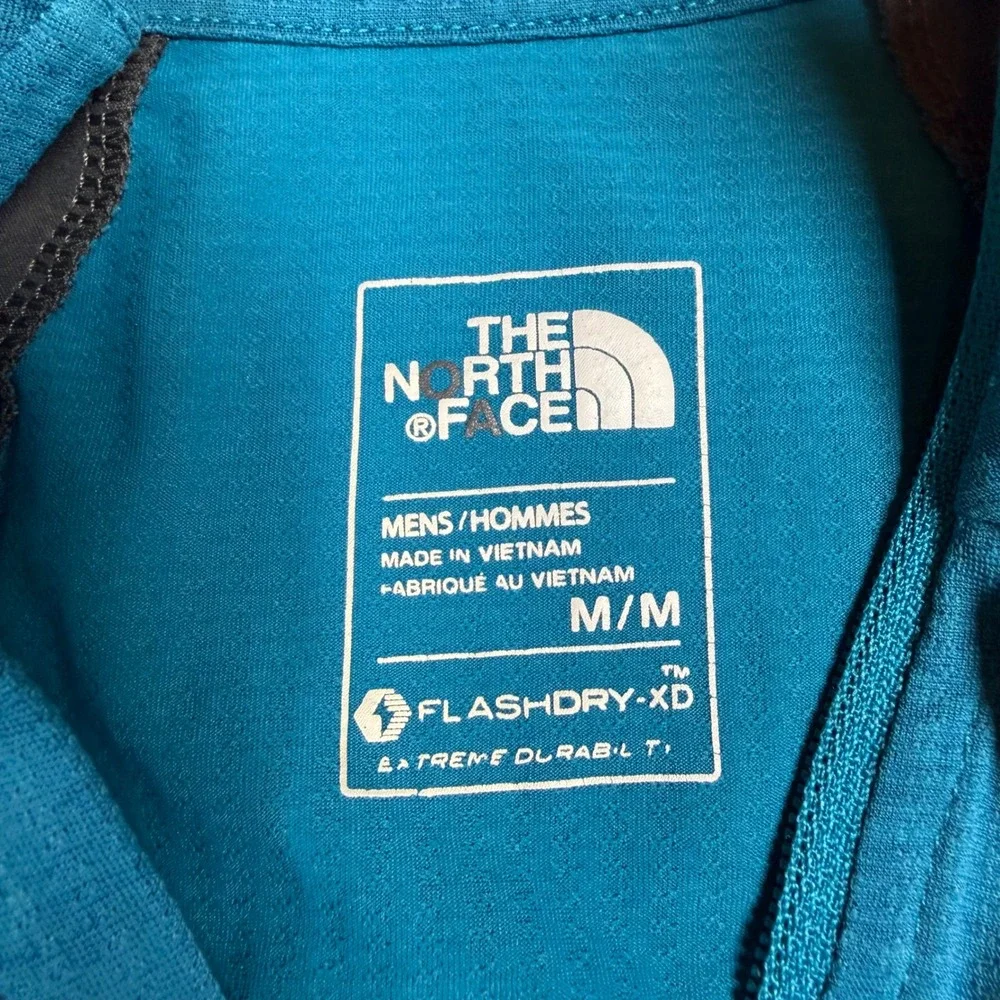 The North Face Mens FlashDry-XD Quarter Zip Pullover Blue Gray Active Top Medium